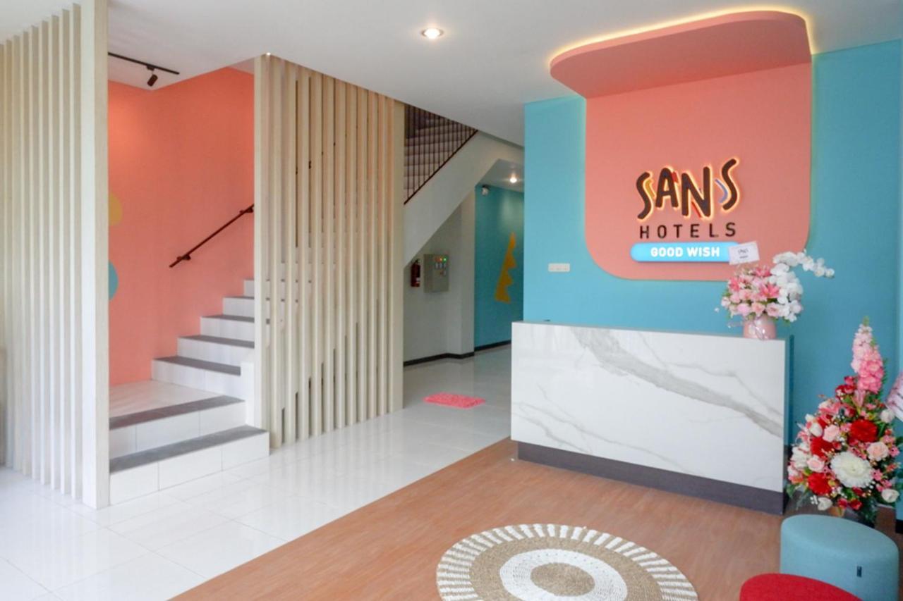 Sans Hotel Good Wish Semarang Jomblang Exterior foto