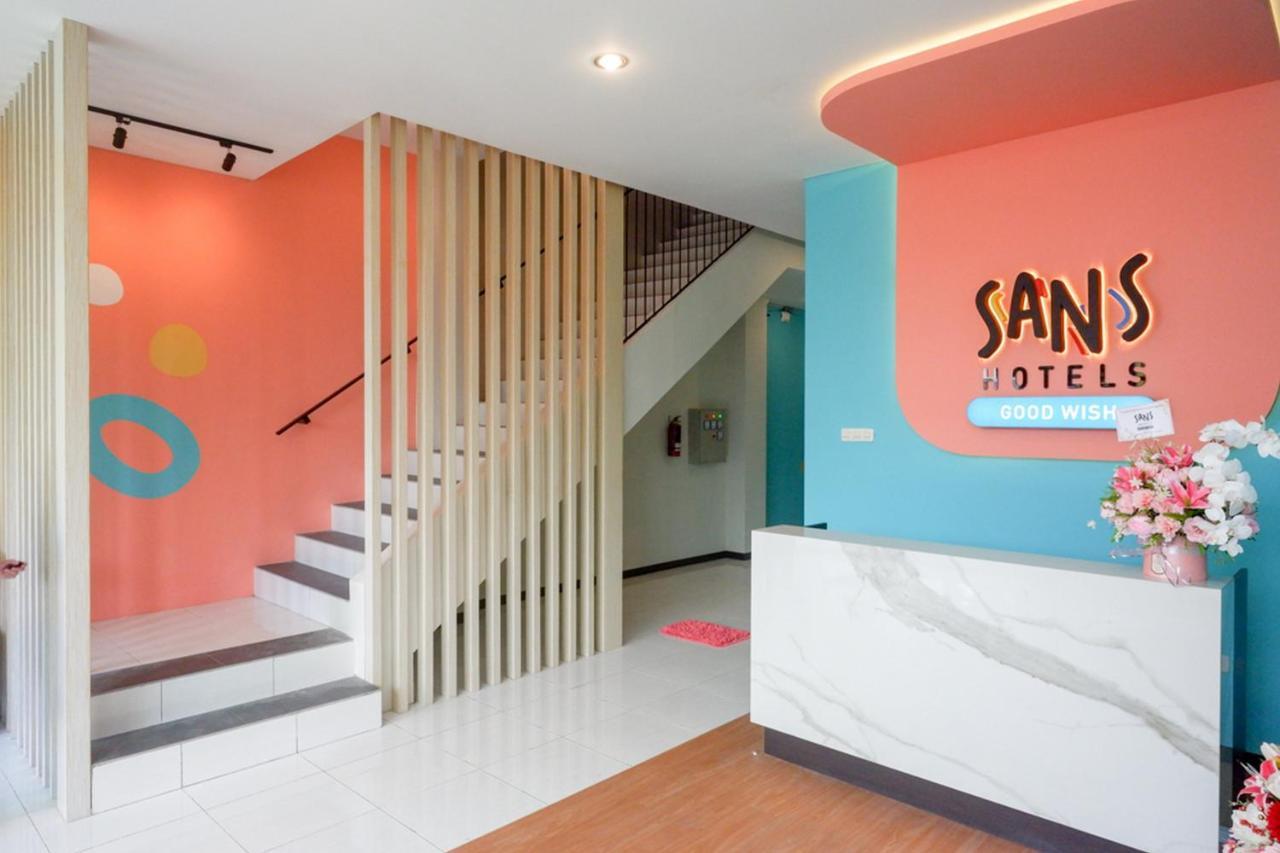 Sans Hotel Good Wish Semarang Jomblang Exterior foto