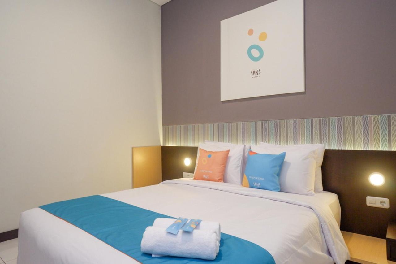 Sans Hotel Good Wish Semarang Jomblang Exterior foto