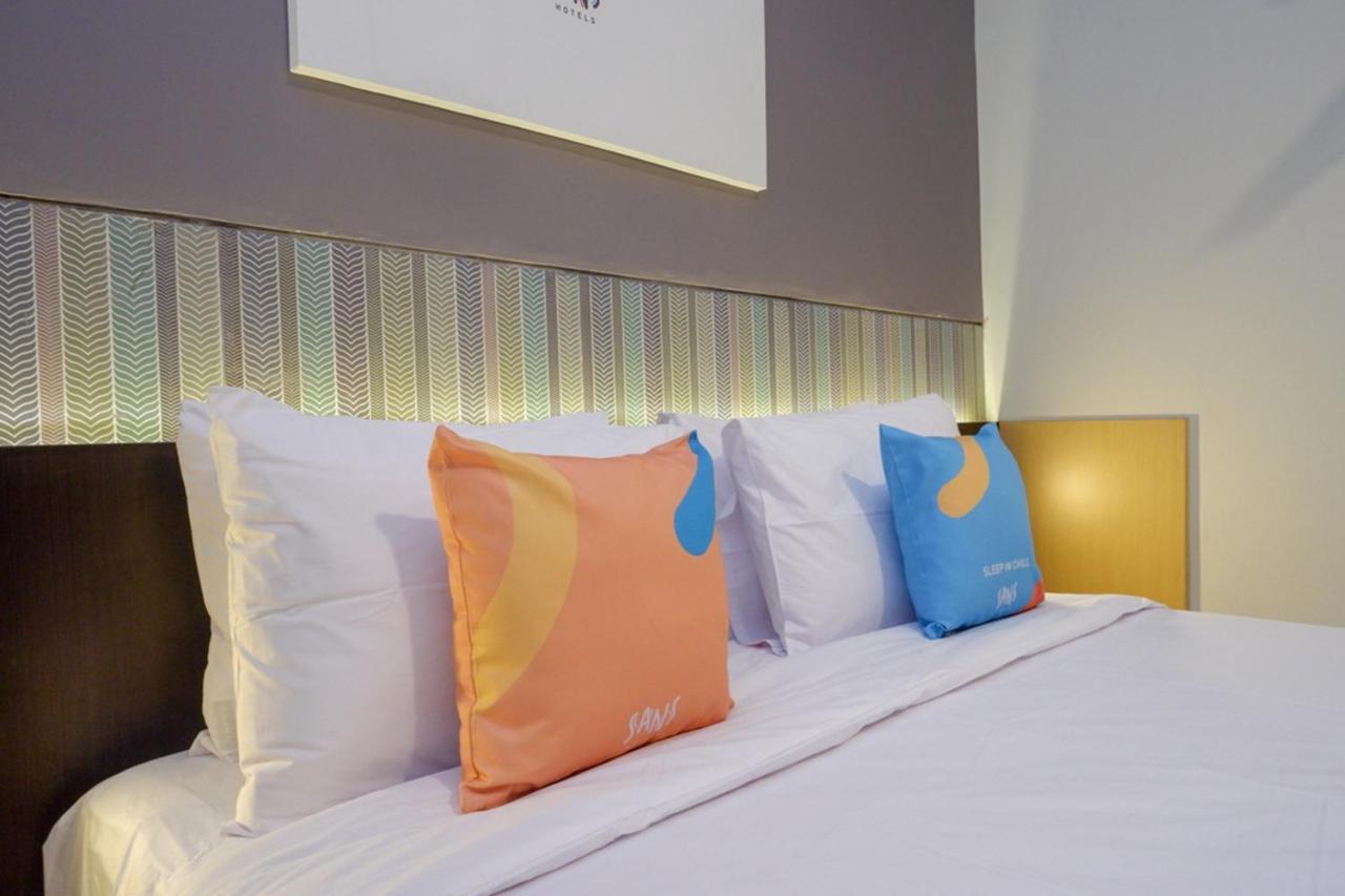 Sans Hotel Good Wish Semarang Jomblang Exterior foto