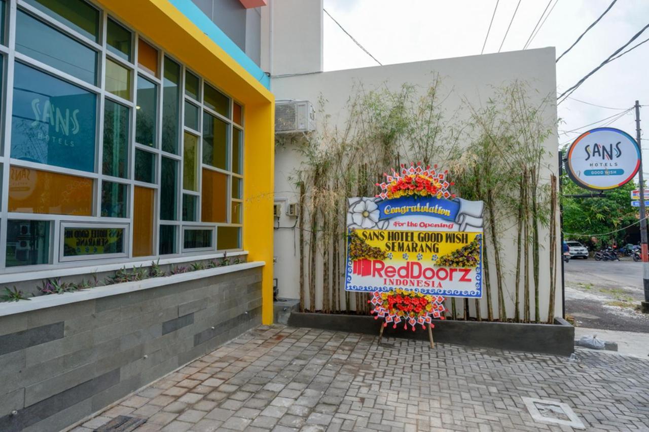 Sans Hotel Good Wish Semarang Jomblang Exterior foto
